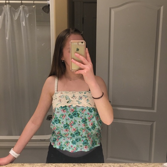 Top - Picture 2 of 2